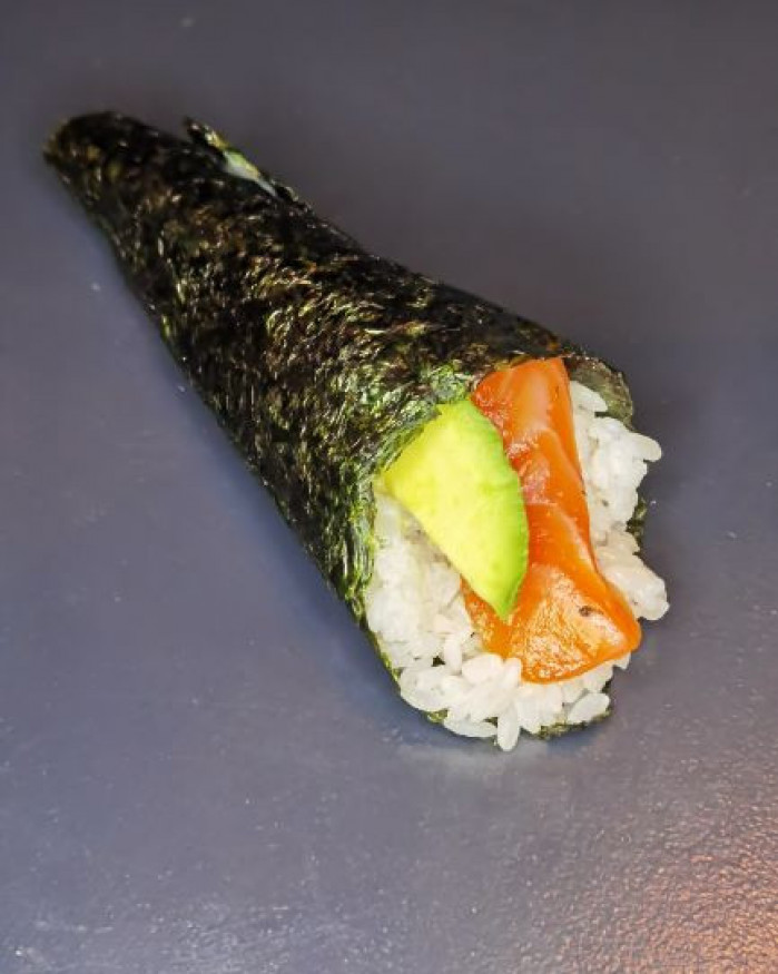 S30. TEMAKI AVOCAT SAUMON