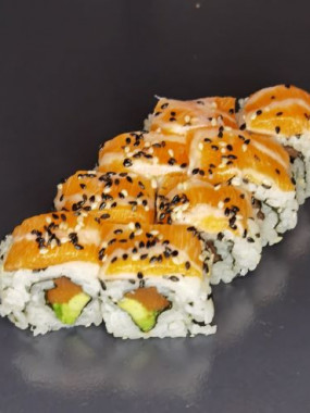 S26 MAKI DELICE (avocat et saumon)